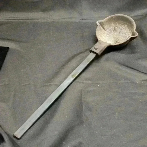 Antique Unbranded Cast Iron Foundry Ladle - Picture 1 of 2